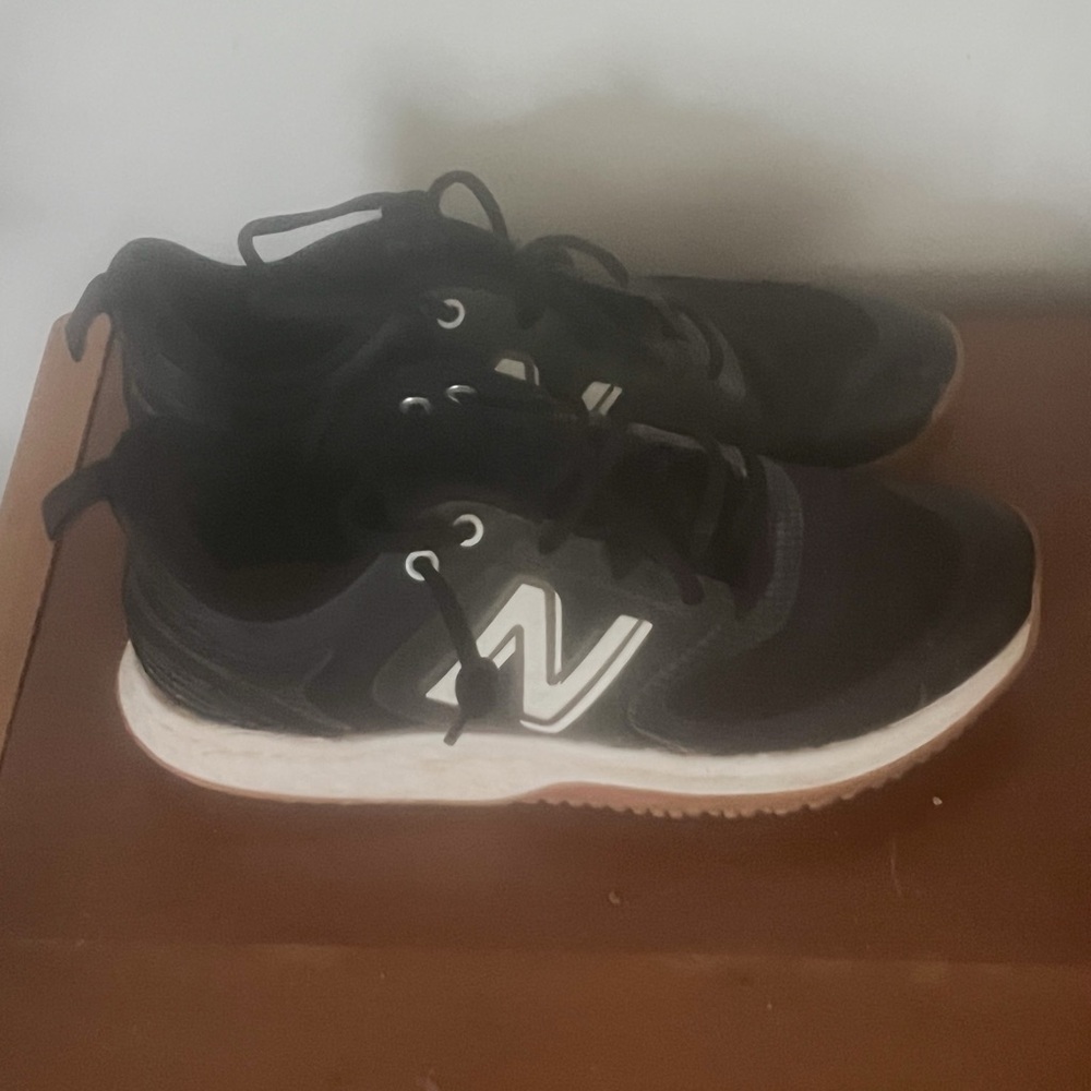 New black turf shoes women’s size 9